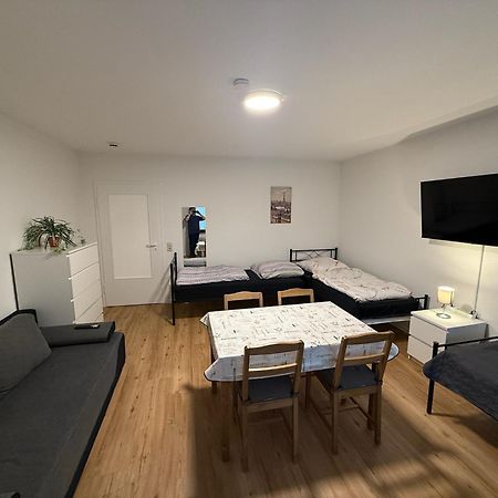 Big, Cosy And Central Apartment คาร์ลสรูเฮอ ภายนอก รูปภาพ
